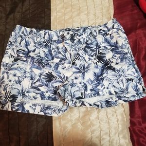 Floral blue and white shorts